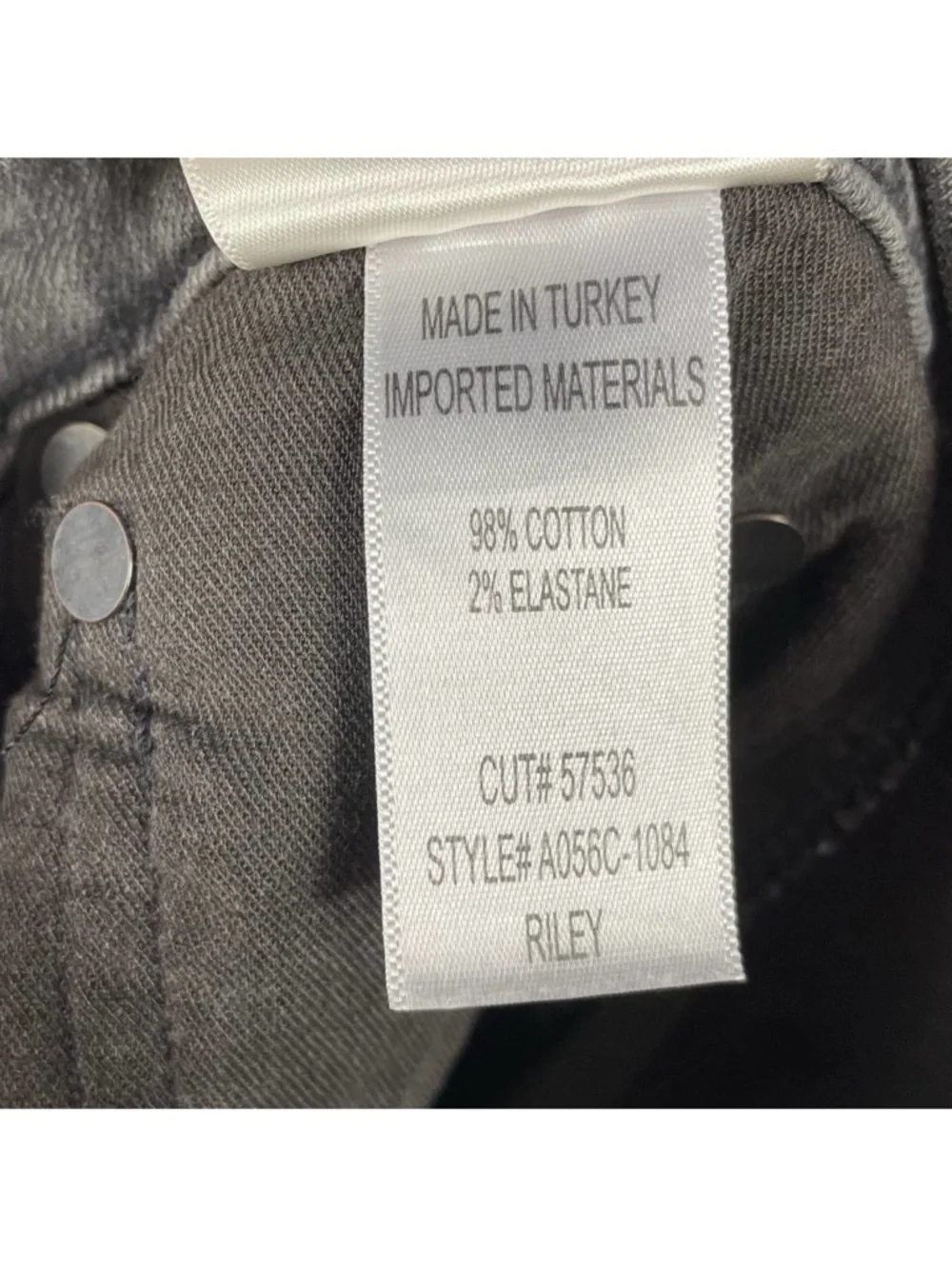 Agolde Riley Jeans Gray Button Fly Ankle Cropped High Rise Straight
Leg Sz 28 - Picture 7 of 7